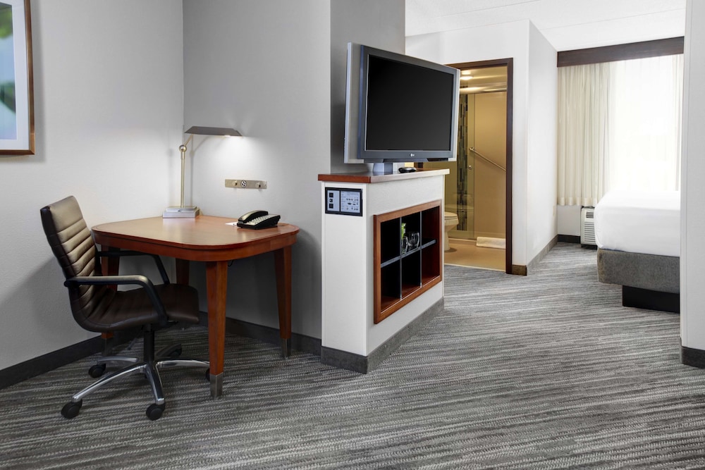hyatt place louisville east