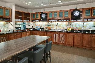 hyatt place louisville east