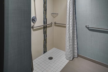 hyatt place louisville east