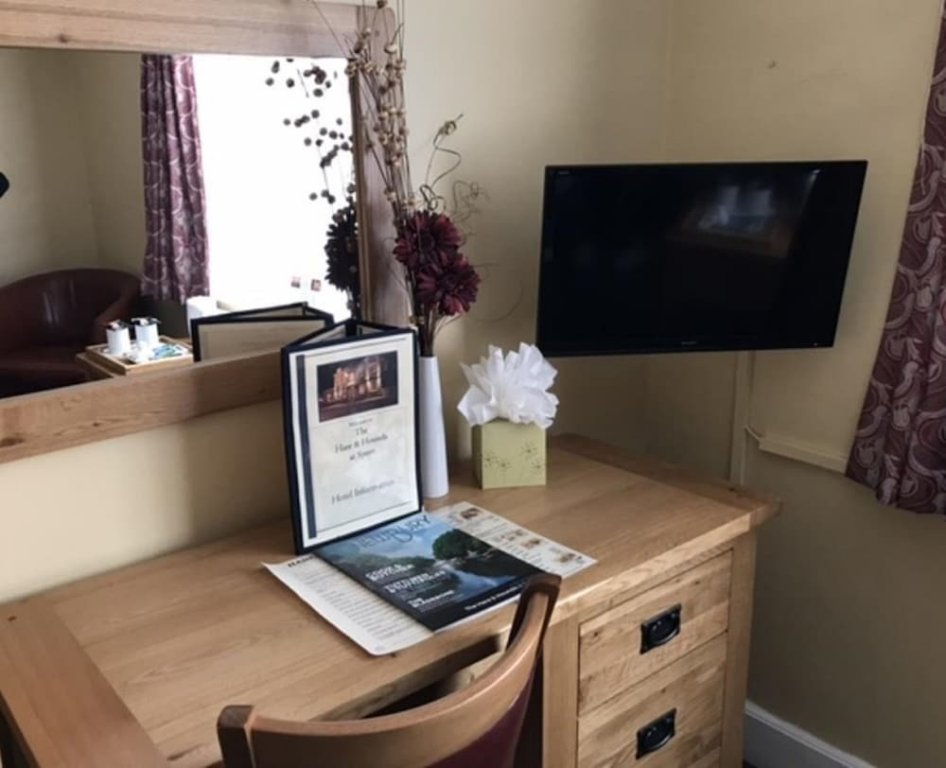 Hare & Hounds Newbury,,3 star