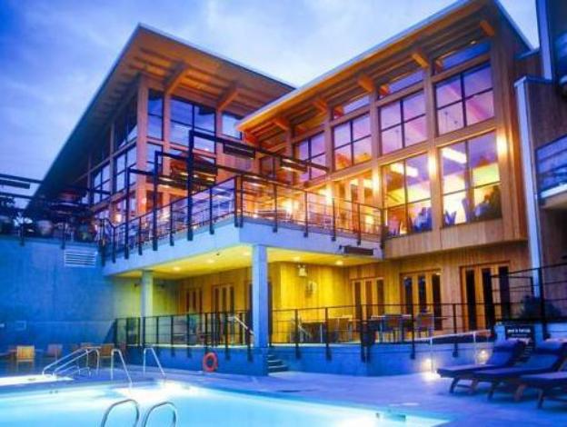 Brentwood Bay Resort & Spa