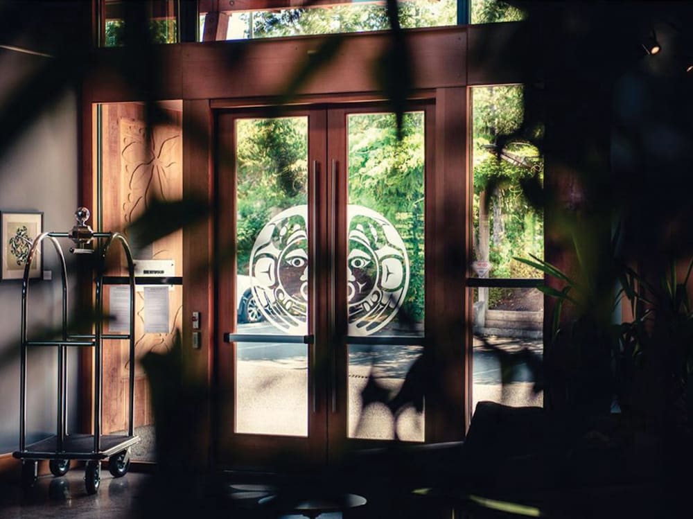 brentwood bay resort and spa