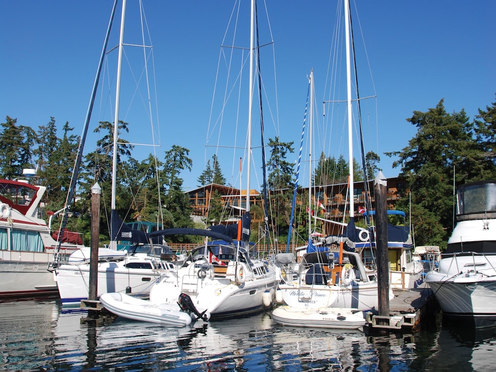 brentwood bay