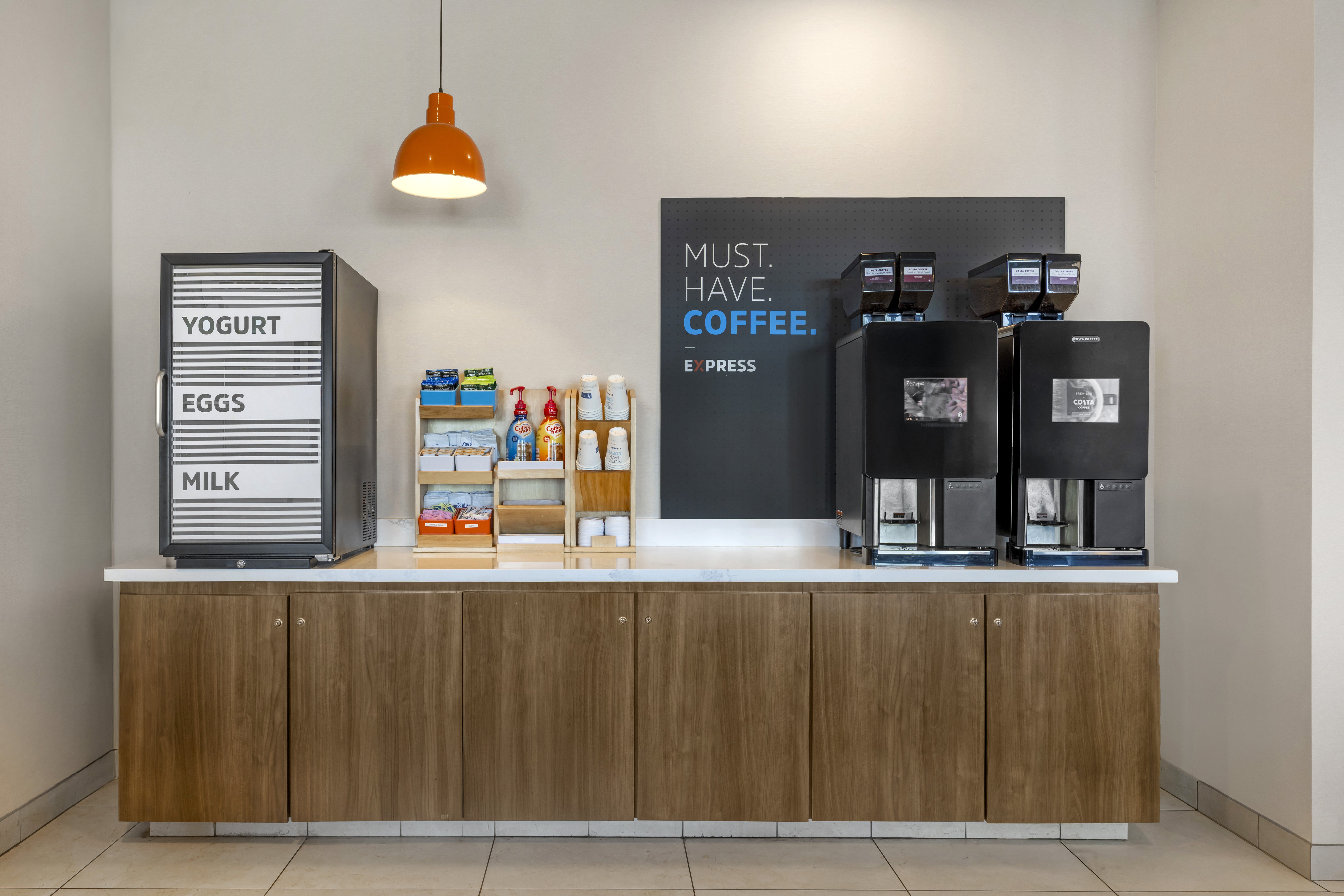 holiday inn express and suites astoria by ihg