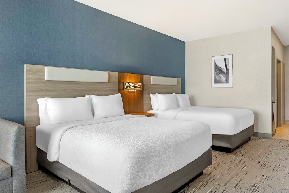 holiday inn express and suites astoria by ihg