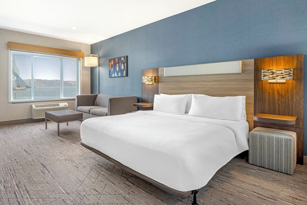 holiday inn express and suites astoria by ihg