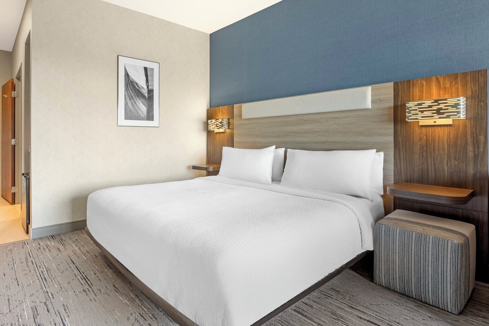 holiday inn express and suites astoria by ihg