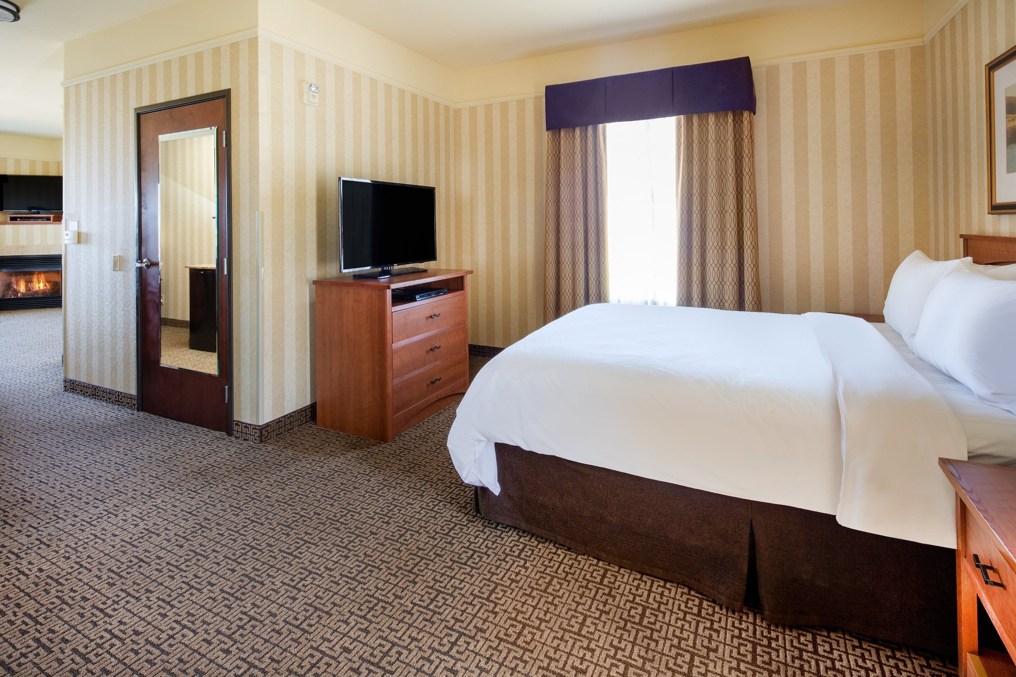 holiday inn express and suites astoria by ihg