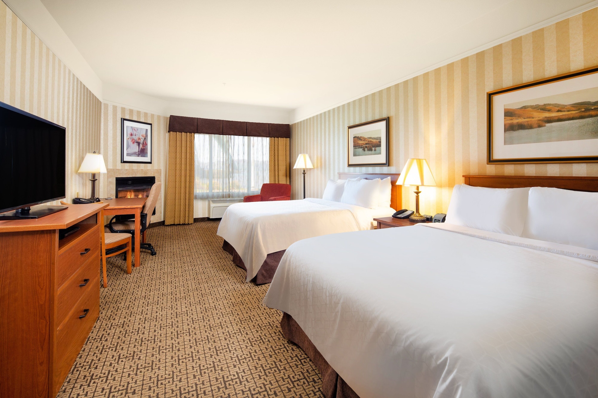 holiday inn express and suites astoria by ihg