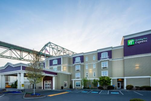 holiday inn express and suites astoria by ihg