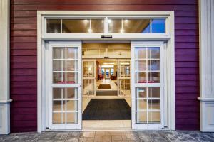 holiday inn express and suites astoria by ihg