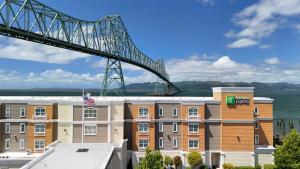 holiday inn express and suites astoria by ihg