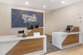 Holiday Inn Express And Suites Astoria By Ihg,Oregon Coast>>Astoria,3 star