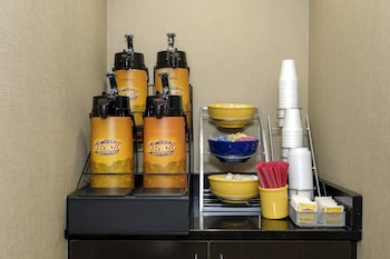 red roof inn and suites newburgh stewart airport