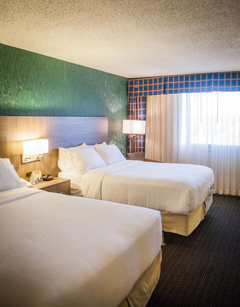 holiday inn downtown mercy area by ihg