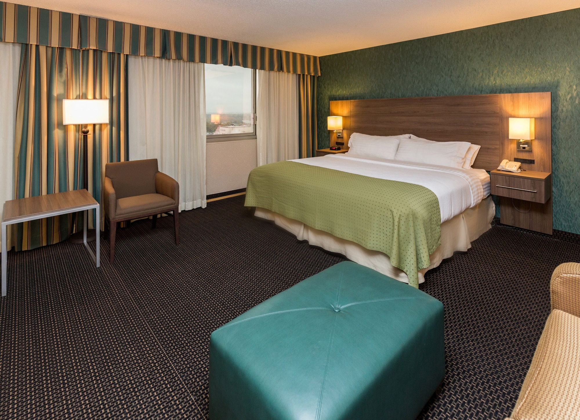 holiday inn downtown mercy area by ihg