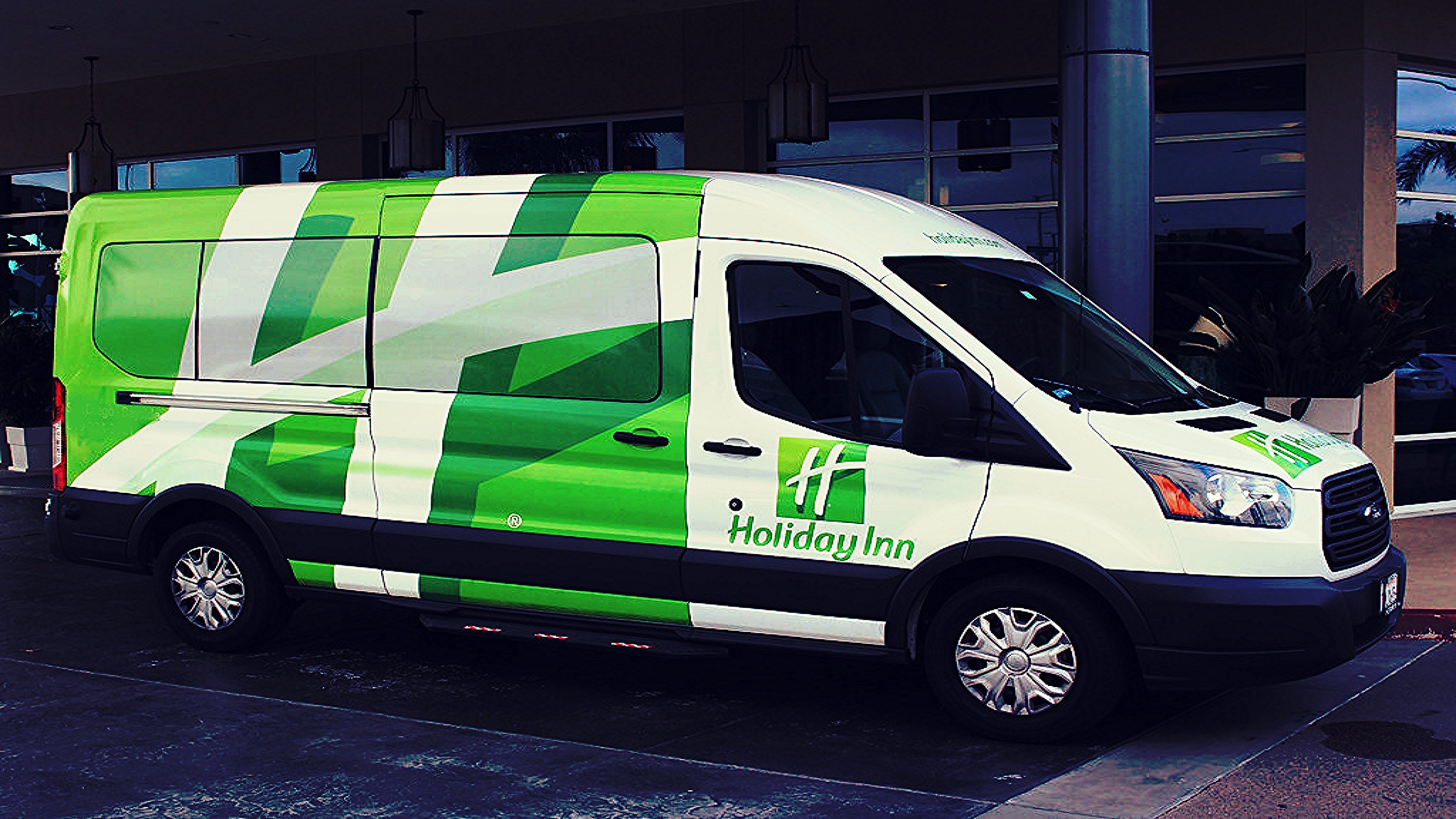 holiday inn downtown mercy area by ihg