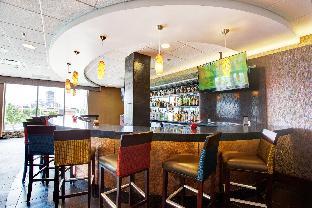holiday inn downtown mercy area by ihg