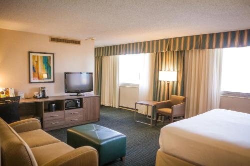 holiday inn downtown mercy area by ihg