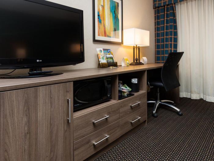 holiday inn downtown mercy area by ihg