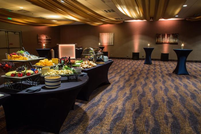 holiday inn downtown mercy area by ihg