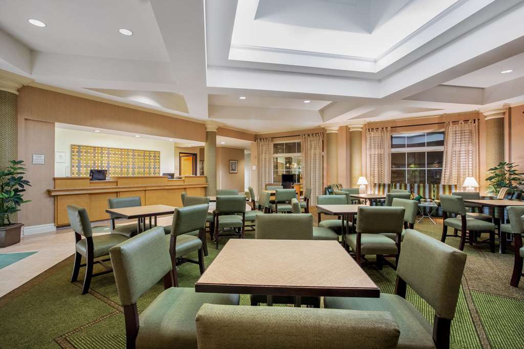 la quinta inn and suites by wyndham greensboro nc