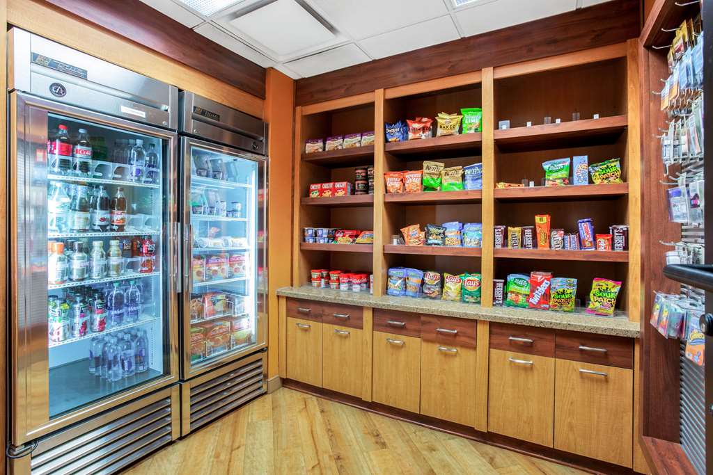 la quinta inn and suites by wyndham greensboro nc