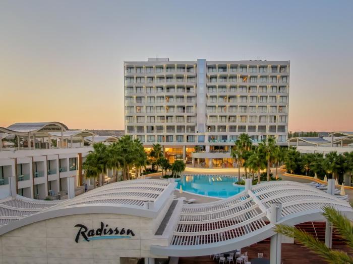 radisson beach resort larnaca