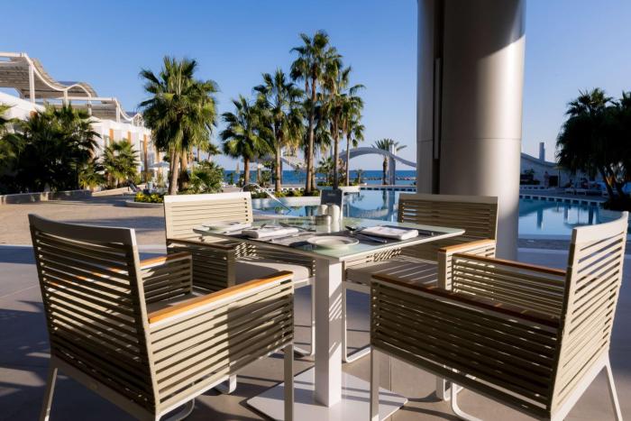 radisson beach resort larnaca