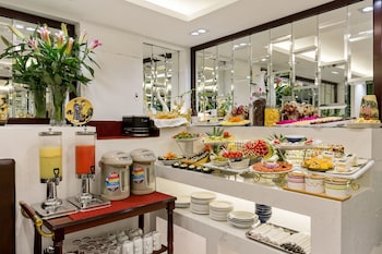 splendid holiday hotel