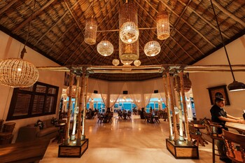 the lodge at jaguar reef