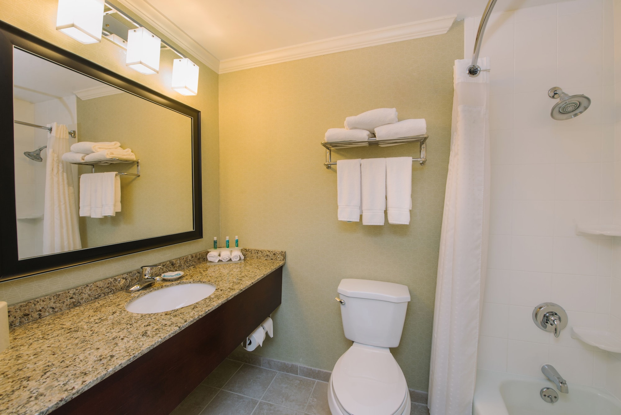 holiday inn express and suites merrimack by ihg