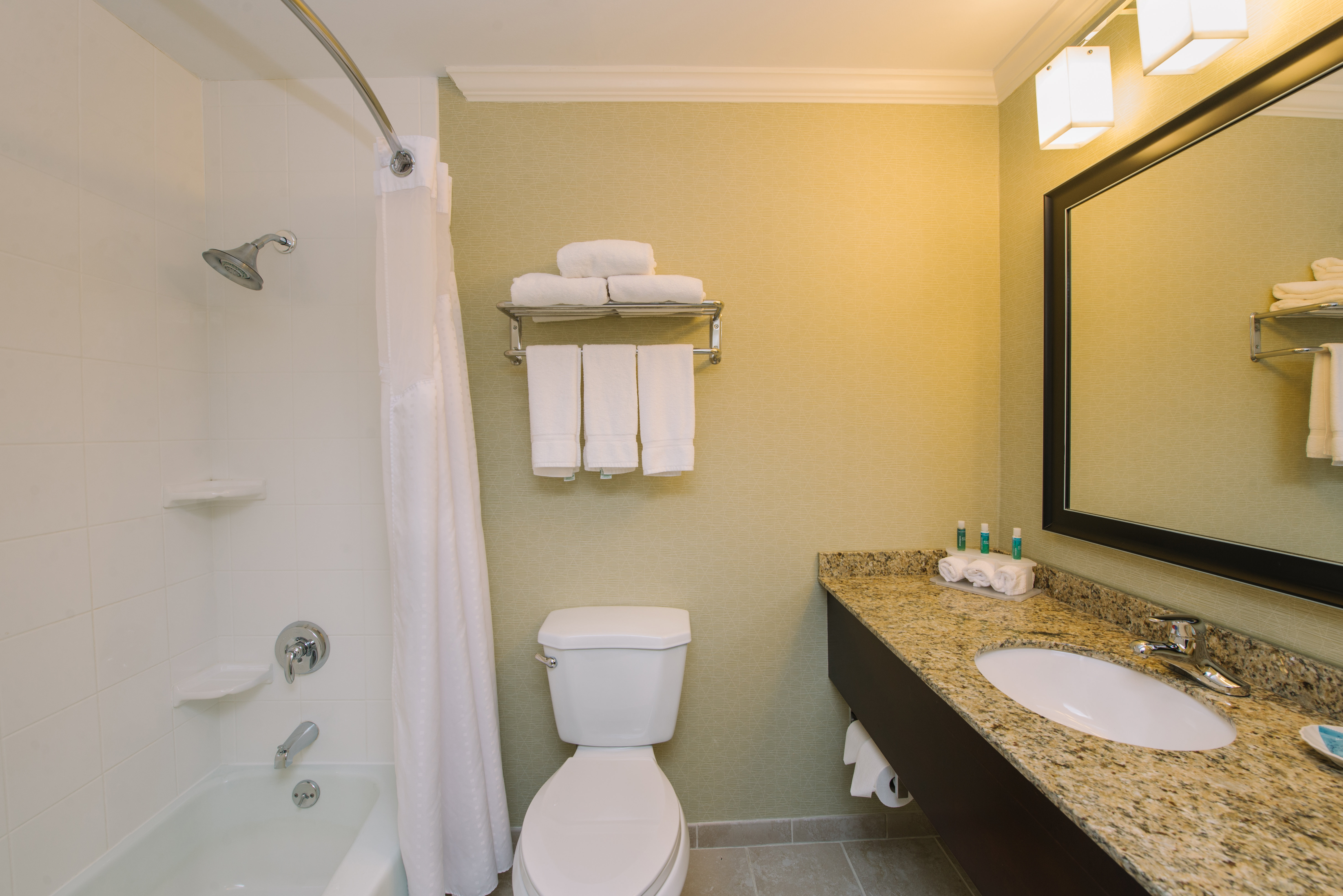 holiday inn express and suites merrimack by ihg