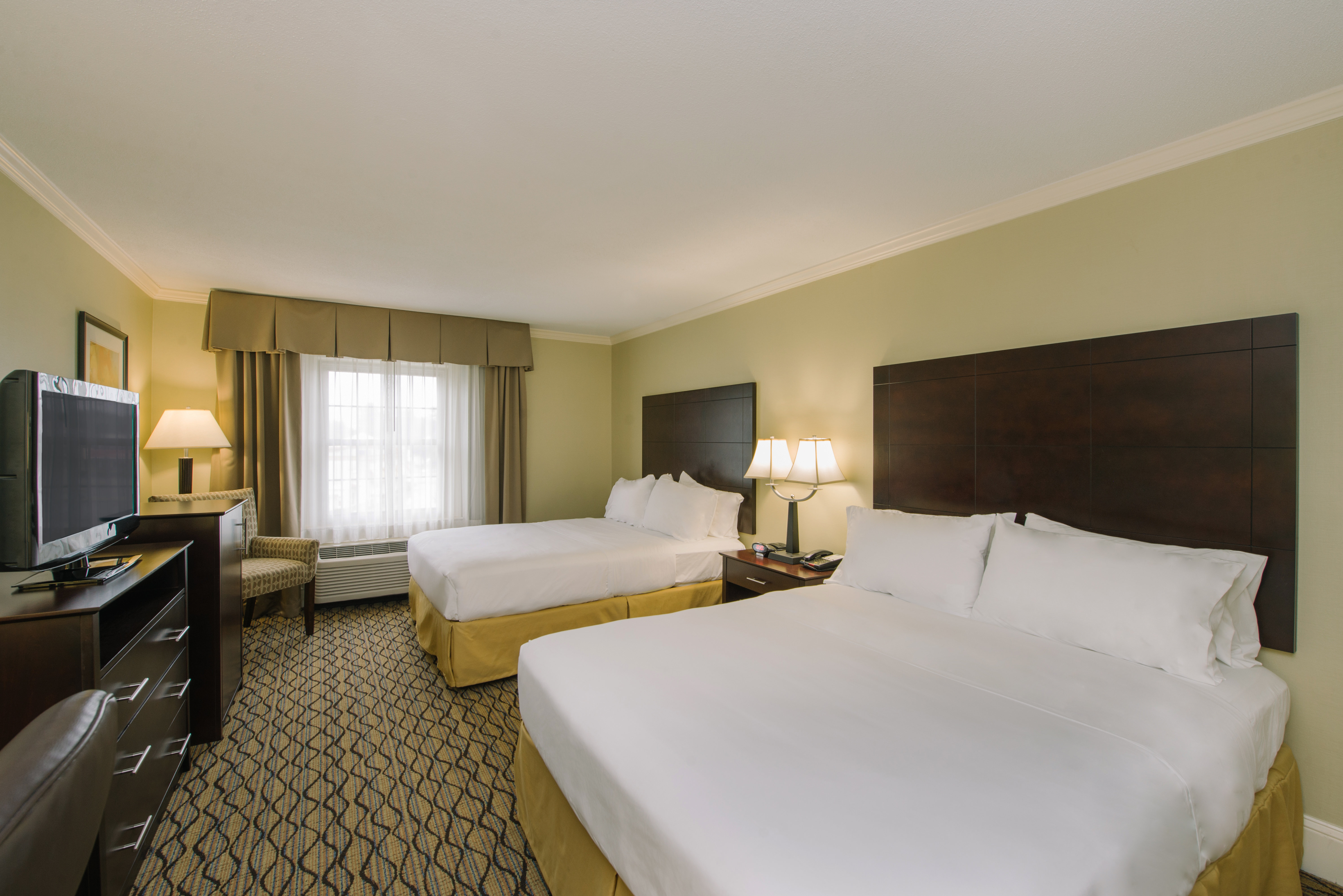 holiday inn express and suites merrimack by ihg
