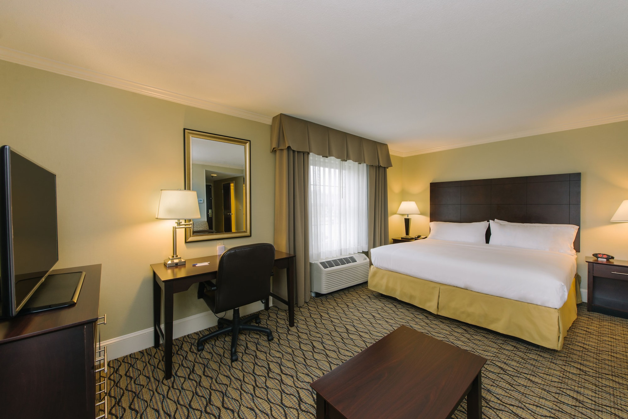 holiday inn express and suites merrimack by ihg