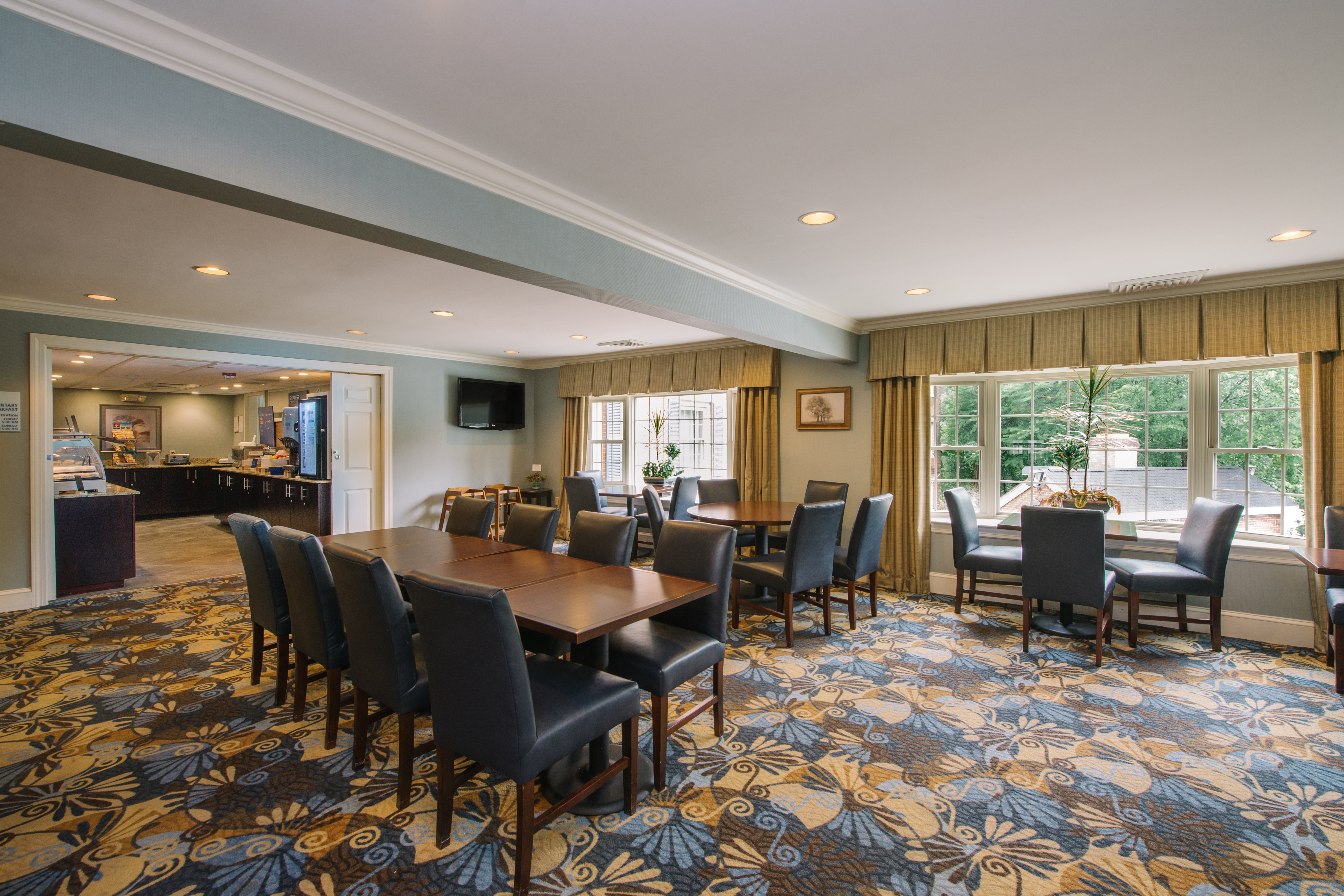 holiday inn express and suites merrimack by ihg