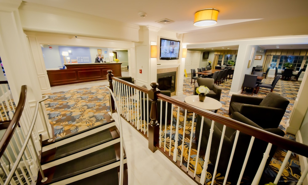 holiday inn express and suites merrimack by ihg