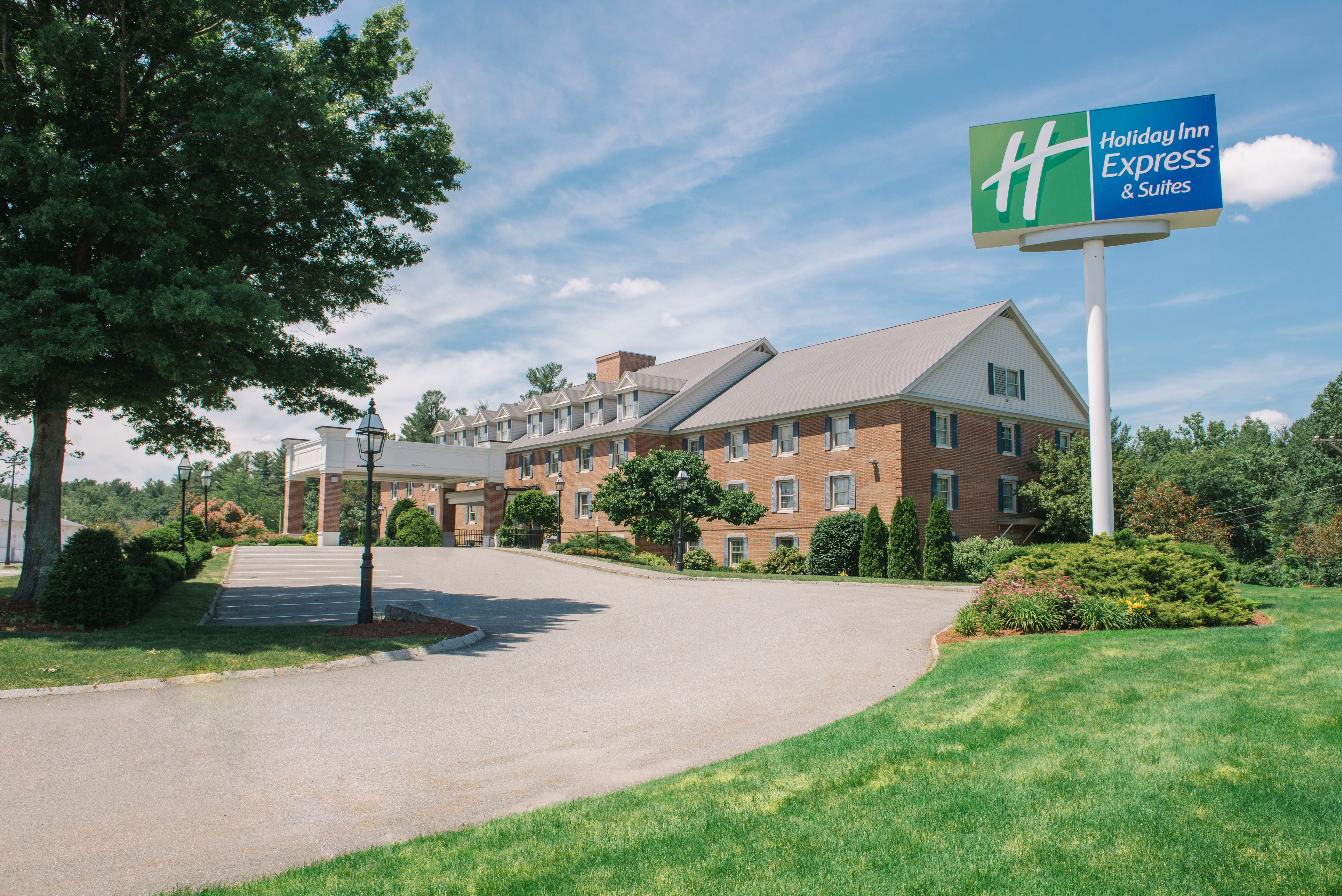 holiday inn express and suites merrimack by ihg