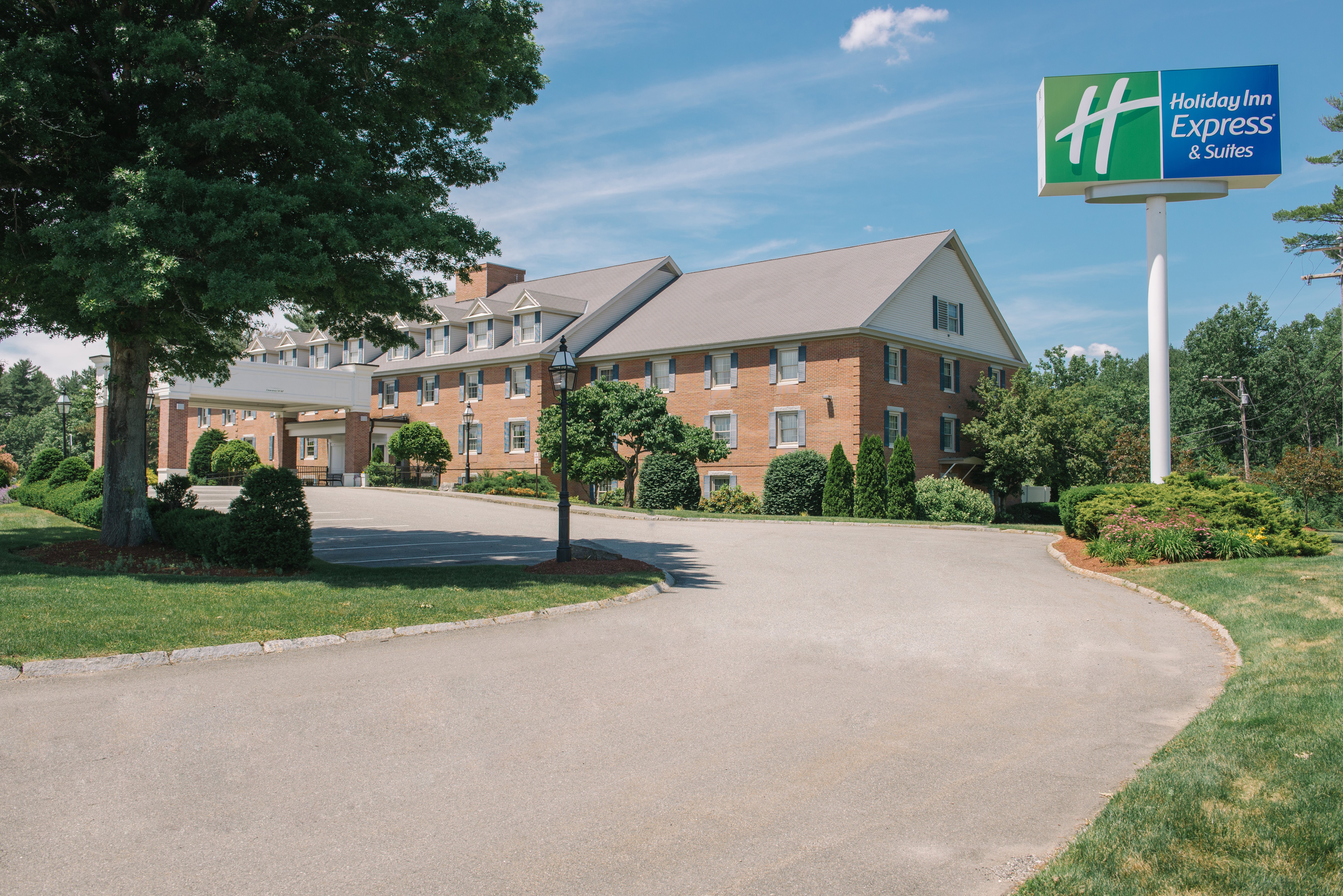 holiday inn express and suites merrimack by ihg