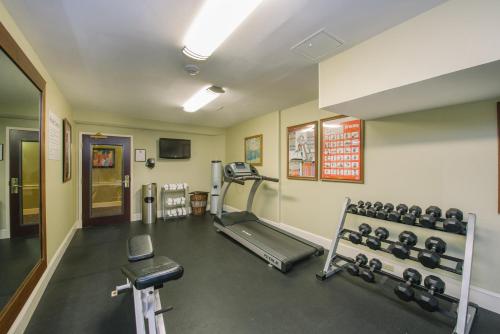 holiday inn express and suites merrimack by ihg