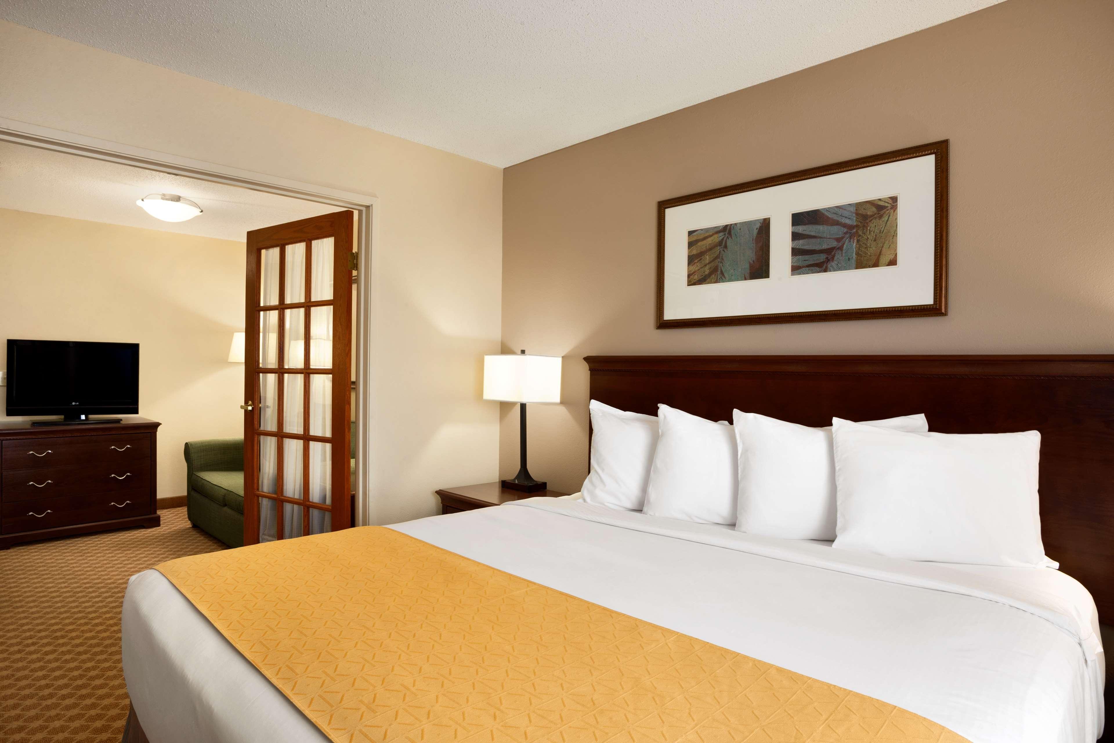country inn and suites by radisson toledo oh