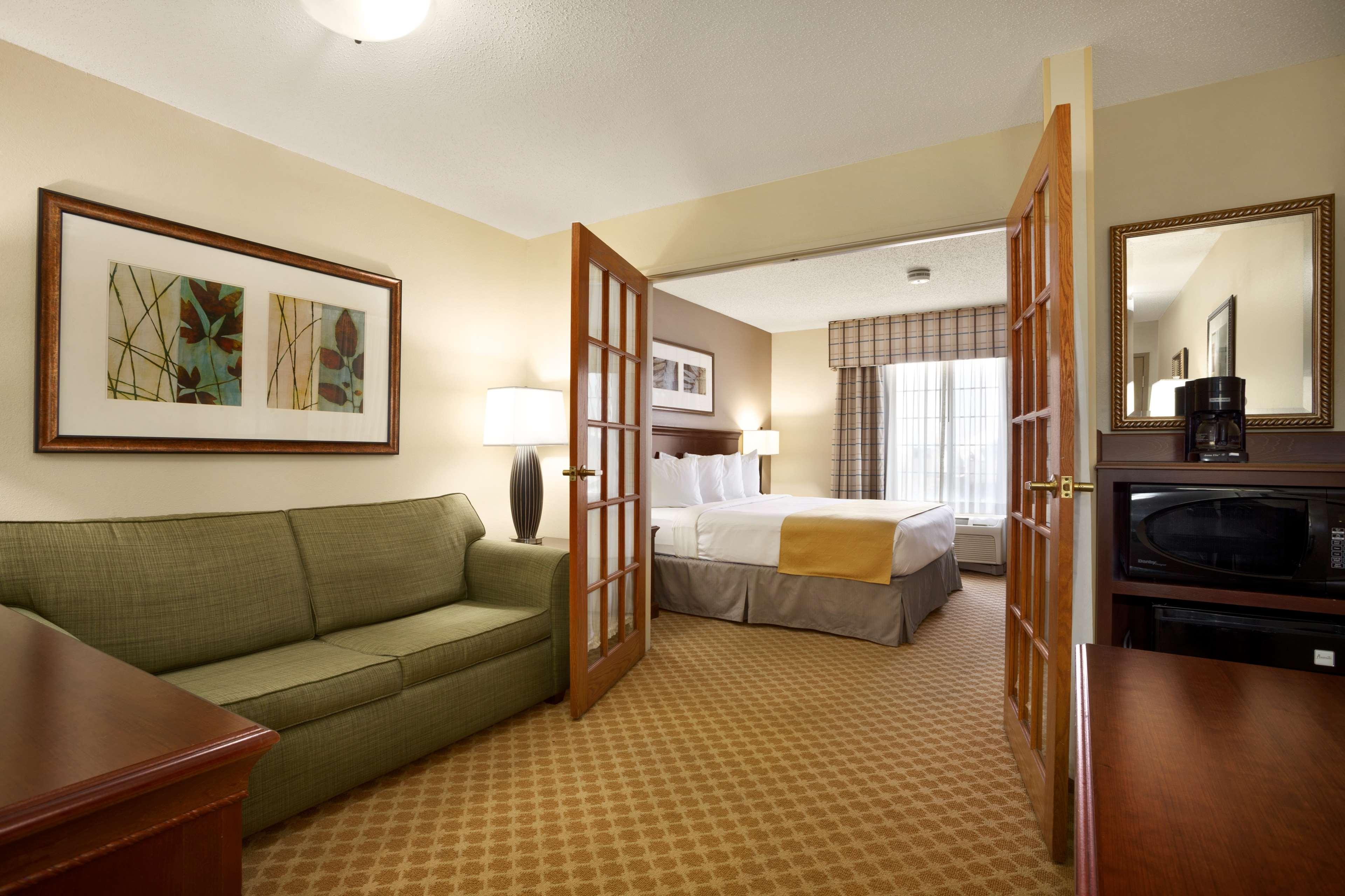 country inn and suites by radisson toledo oh