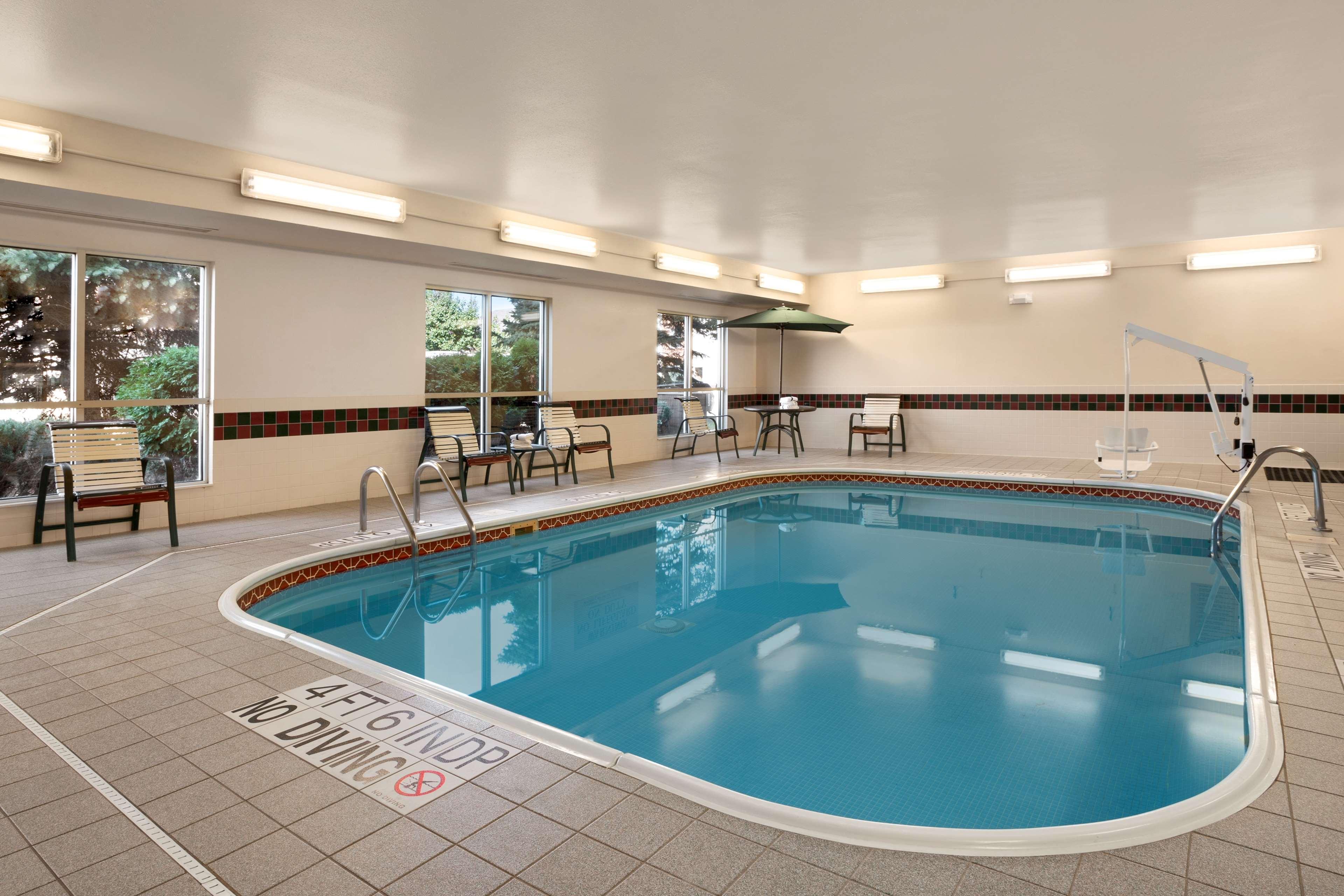 country inn and suites by radisson toledo oh
