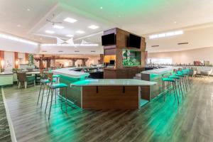 holiday inn philadelphia south swedesboro by ihg