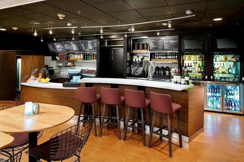 courtyard by marriott state college