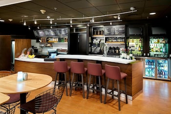 courtyard by marriott state college