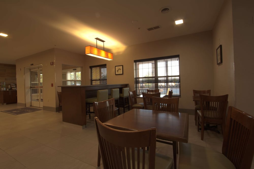 country inn and suites by radisson moline airport il