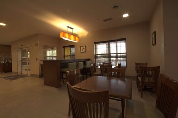 country inn and suites by radisson moline airport il