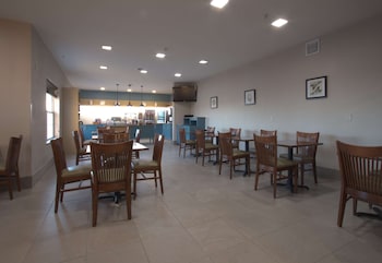 country inn and suites by radisson moline airport il