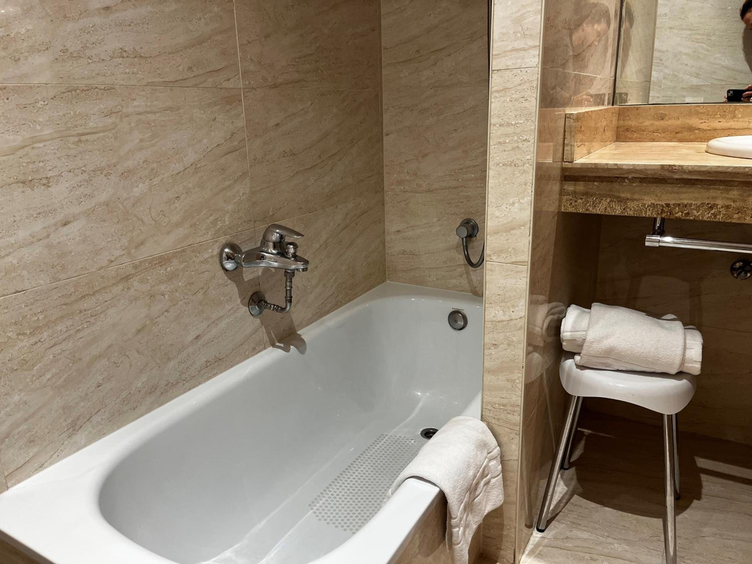holiday inn express logrono rioja by ihg